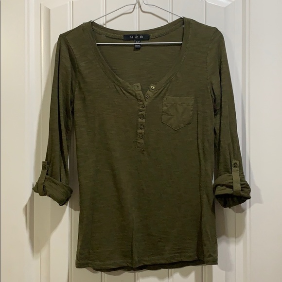 Olive green long sleeve - Picture 1 of 2